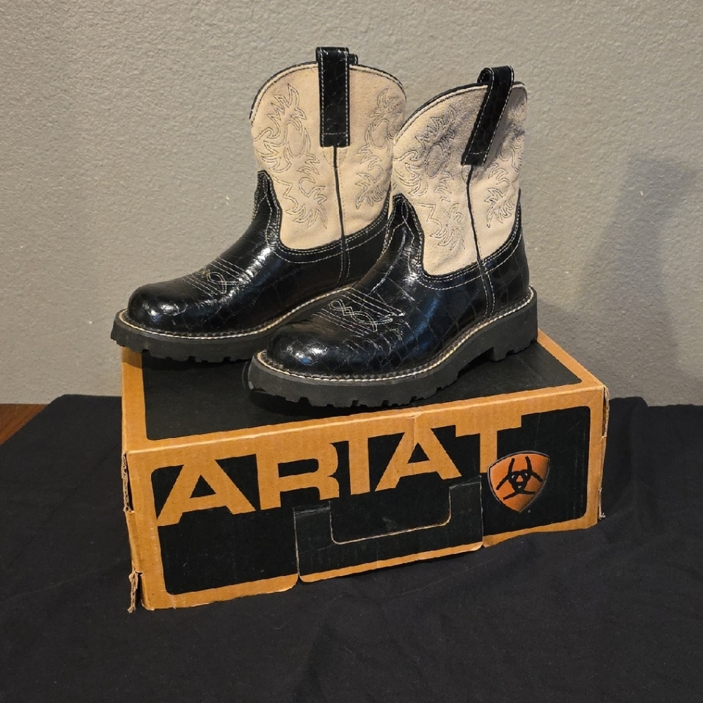 Ariat Women's Black and Cream Ankle Boots